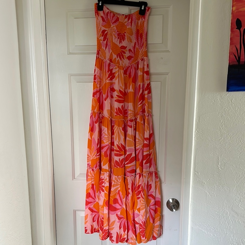Floral Maxi Dress in Pink and Orange tropical design smocked size medium